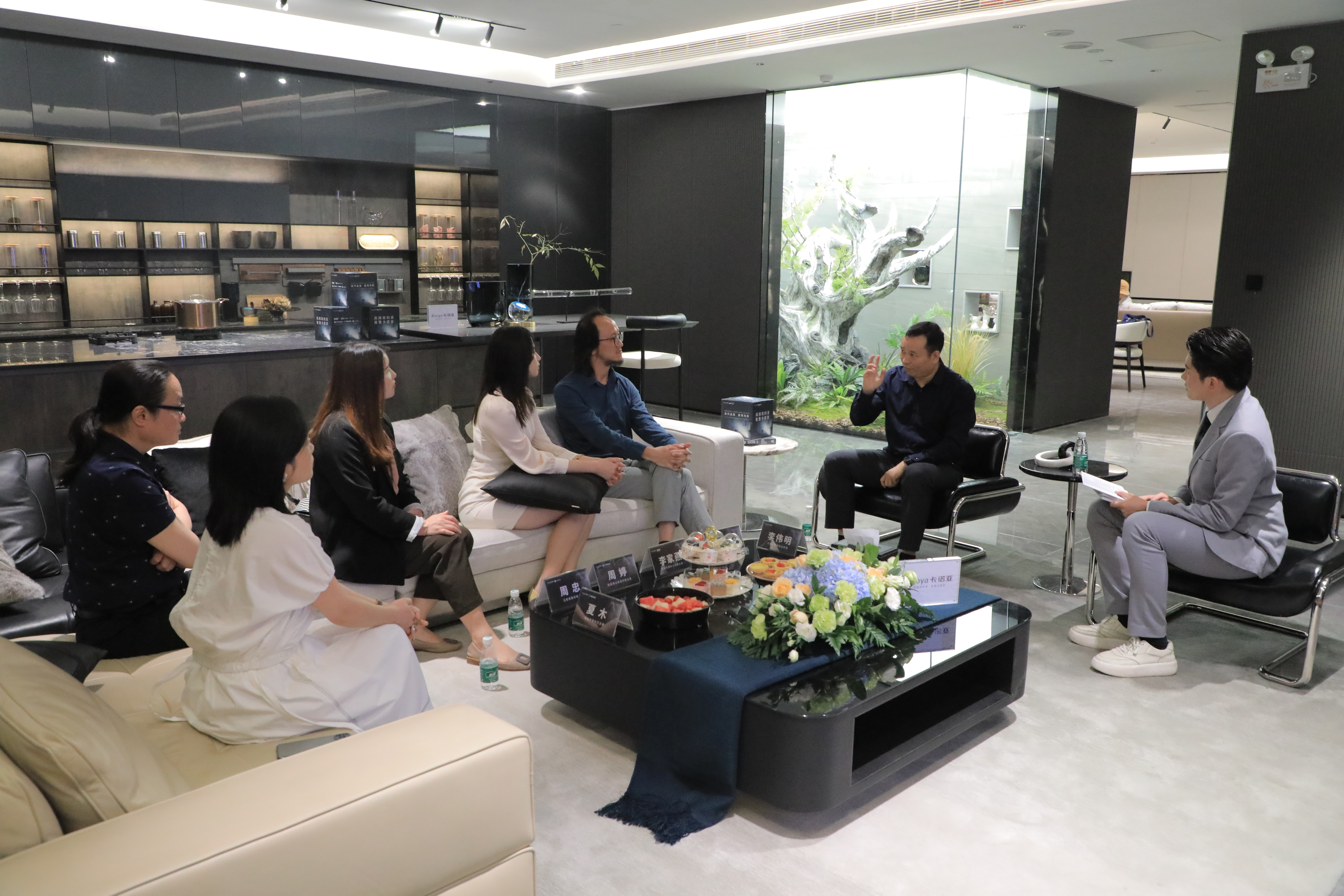 迭代品鑒，居境向新|媒體大咖共同探秘卡諾亞全新一代沉浸式體驗(yàn)空間